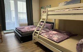BERLIN PUR - Wohnung für bis zu 12 Personen